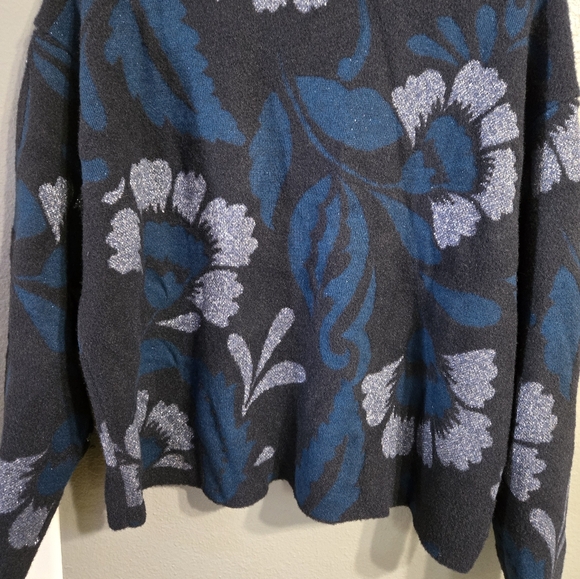 Ann Taylor 2023 Blue Floral With Metallic Silver Details Sweater Size Medium - Picture 9 of 16